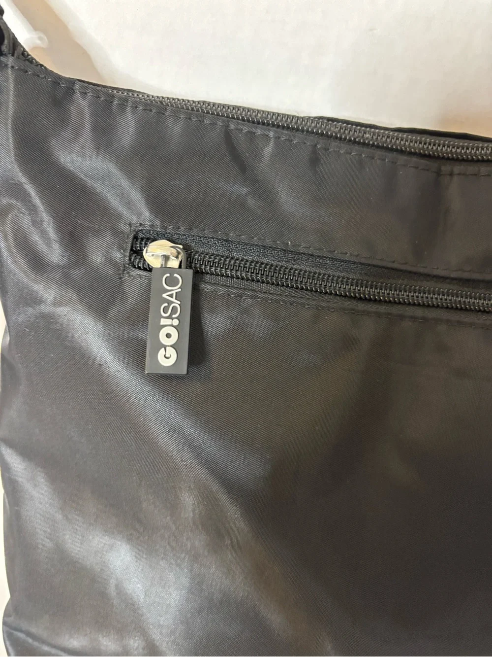 Women’s/Men’s Black and Gray Messenger Crossbody Bag